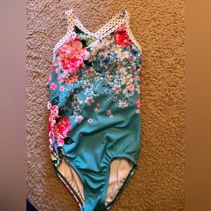 SP size 6 gymnastics leotard